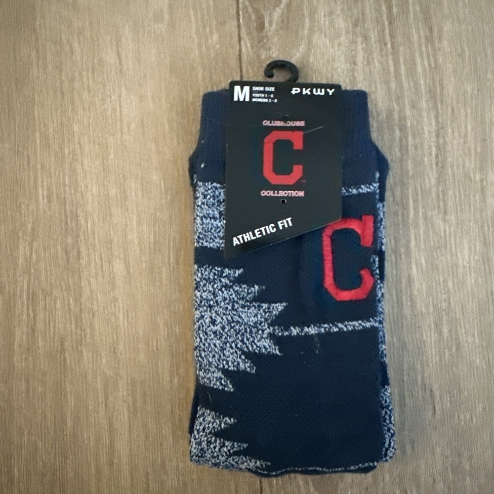 CLEVELAND INDIANS GEO CREW SOCKS PKWY Baseball WOMEN 3-8‎ YOUTH 1-6 NAVY